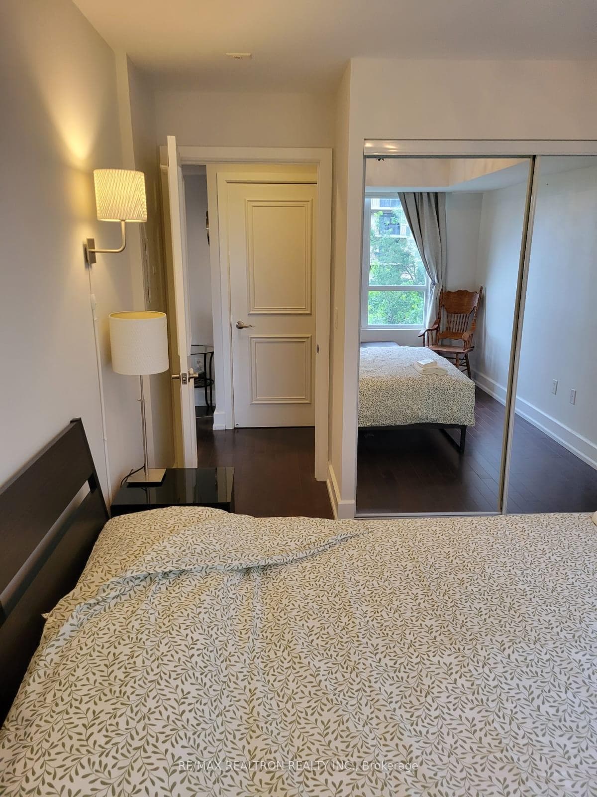 650 Sheppard Avenue Unit 401 photo 9