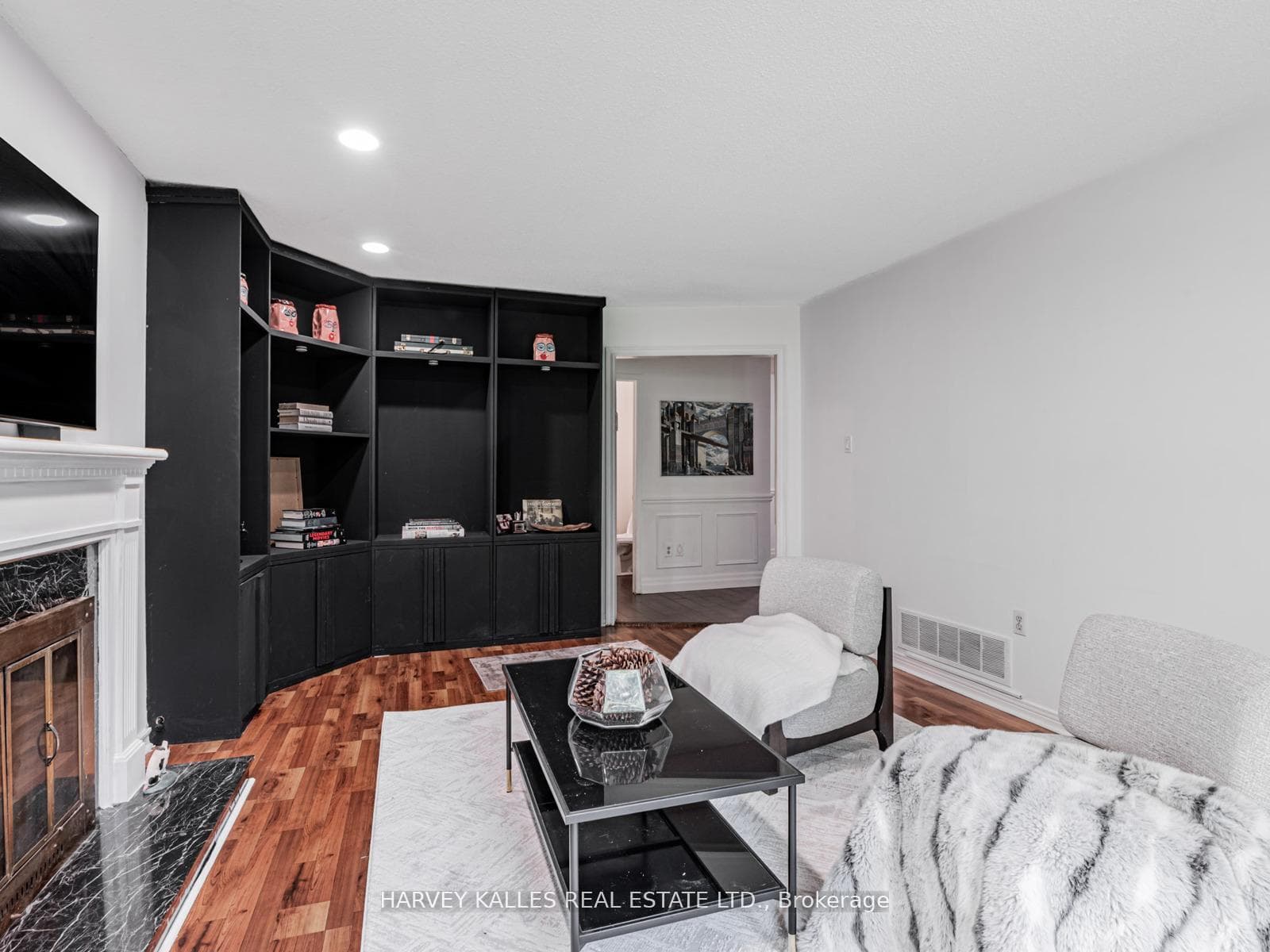 85 Franmore Circle photo 11