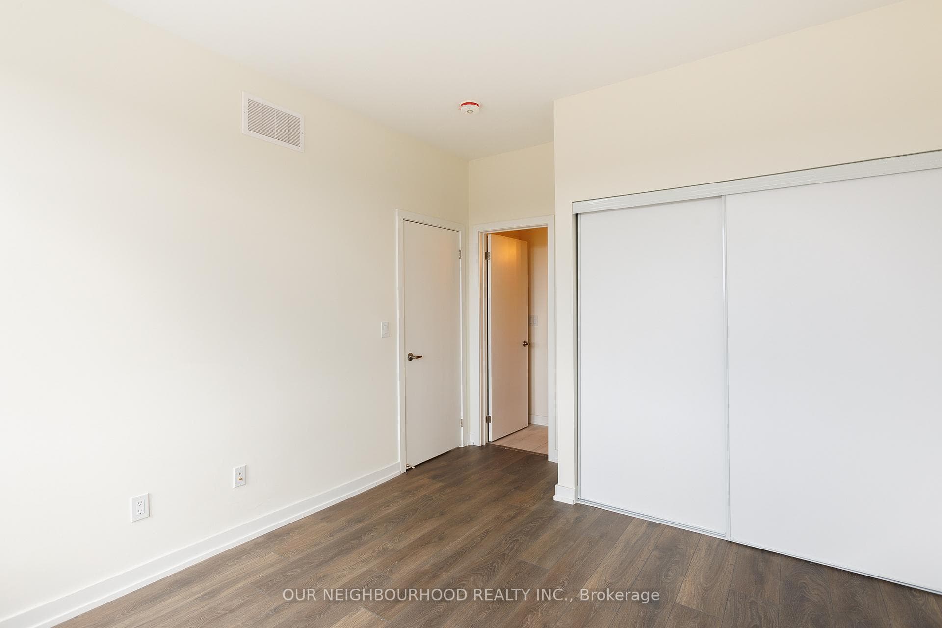 160 Densmore Road Unit 803 photo 10