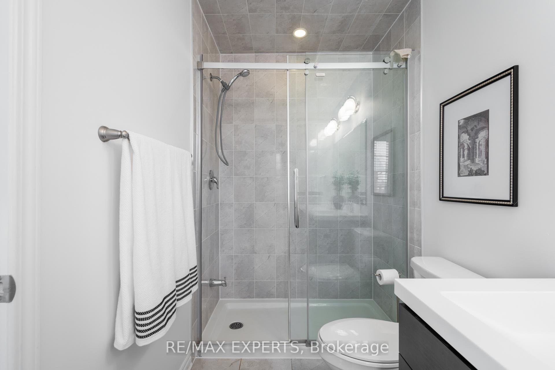 1259 Clifford Point photo 22