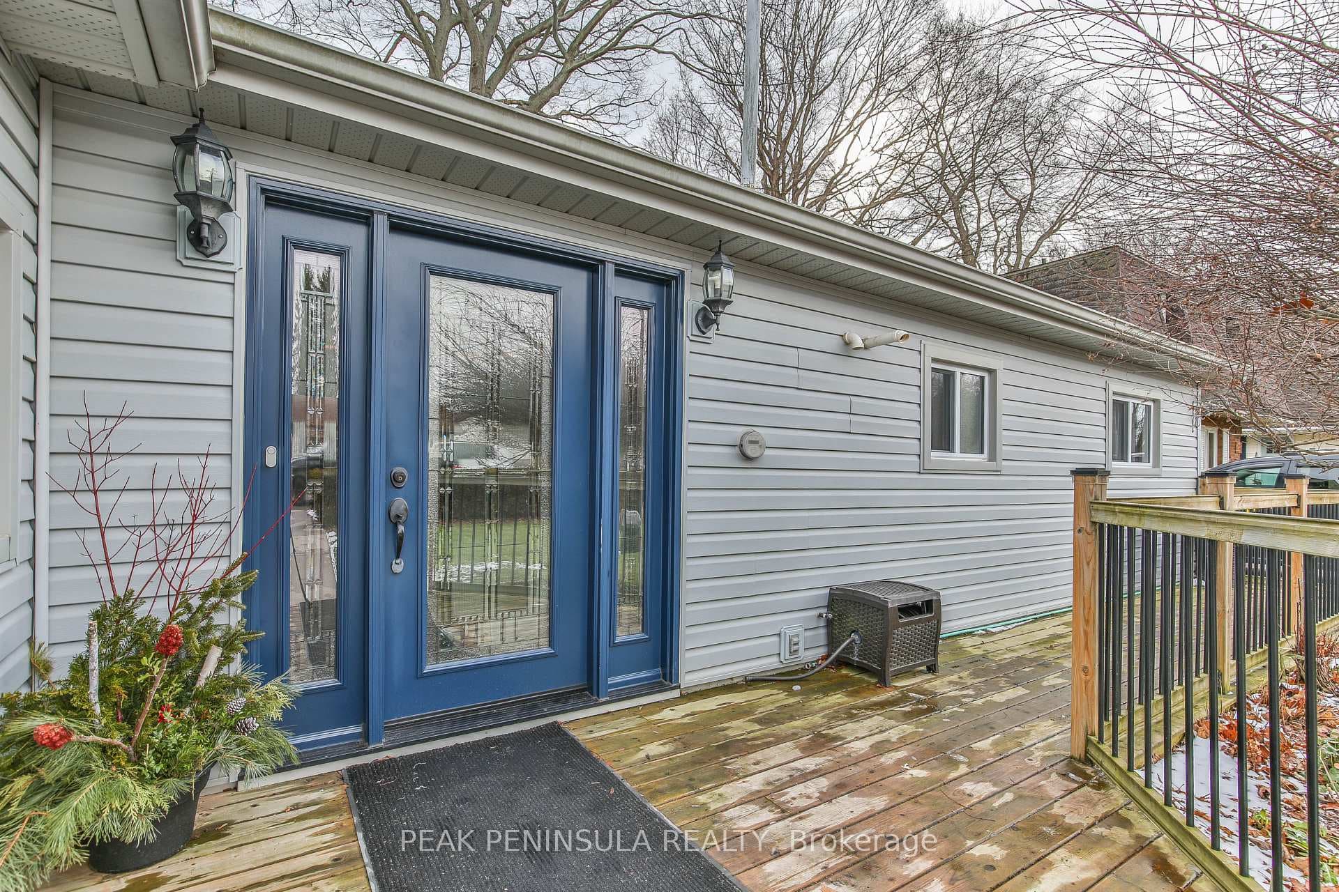 7 Bee Street photo 46