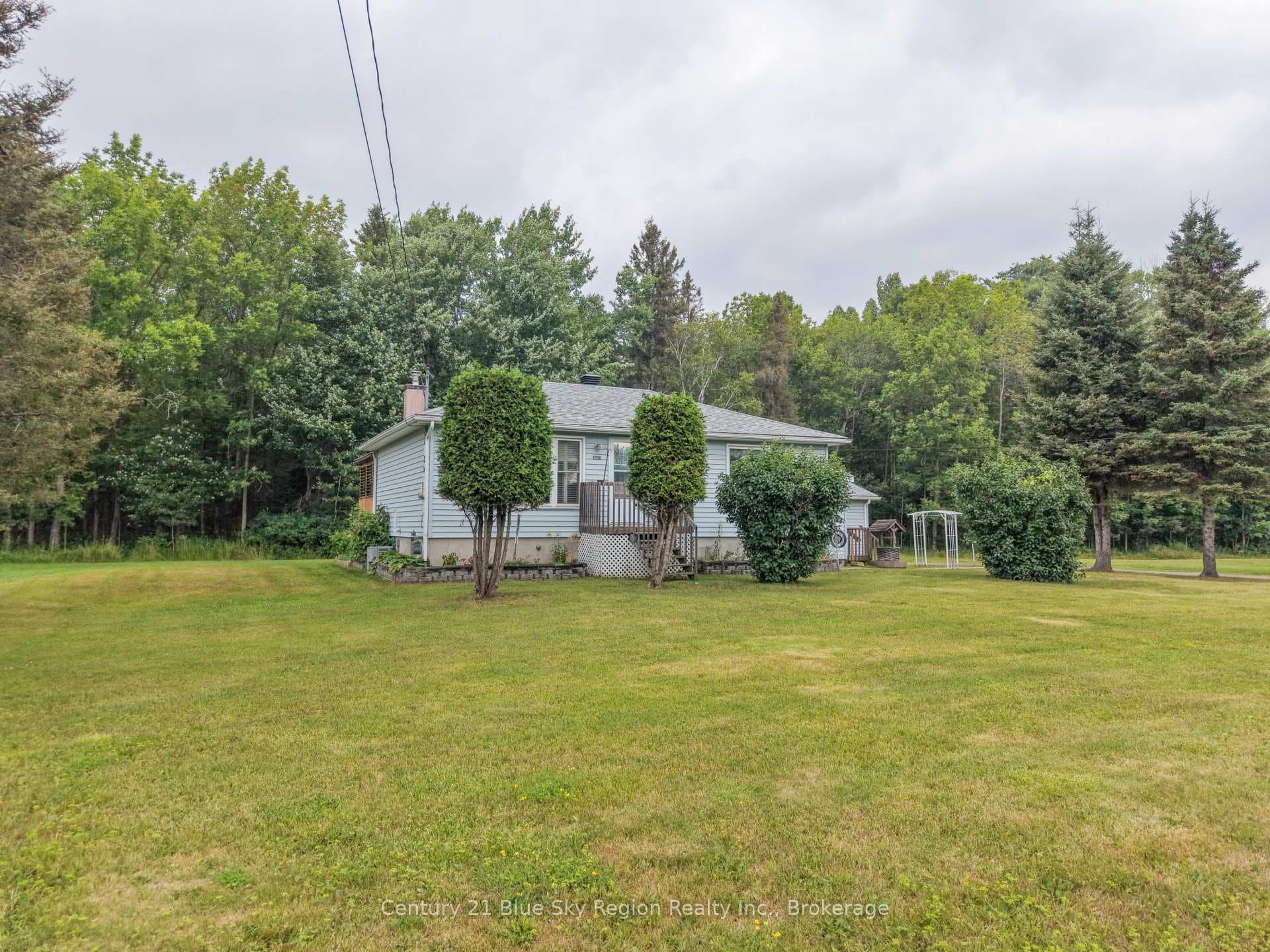 1272 Lakeshore Drive photo 5