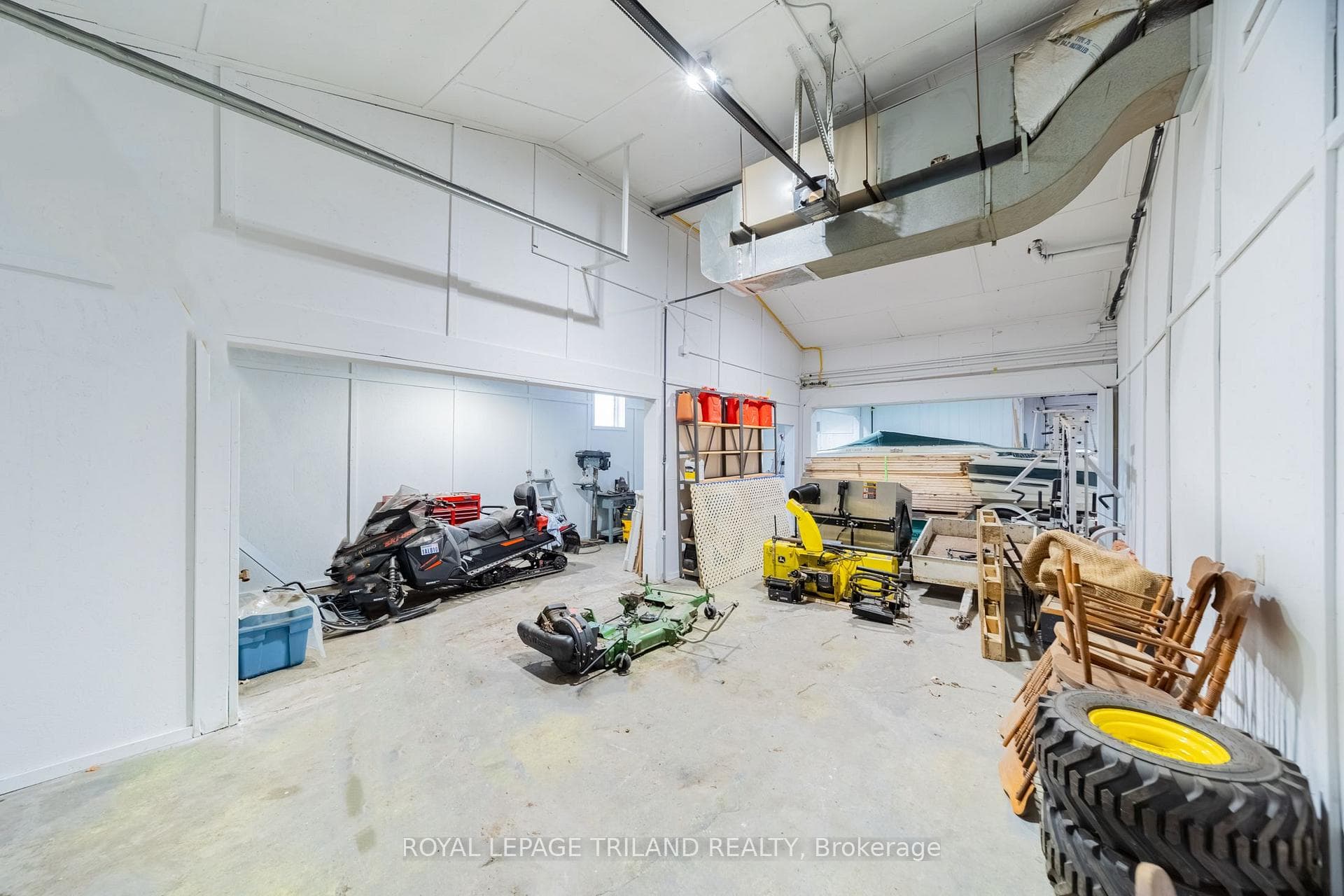 422 Canada Avenue photo 43
