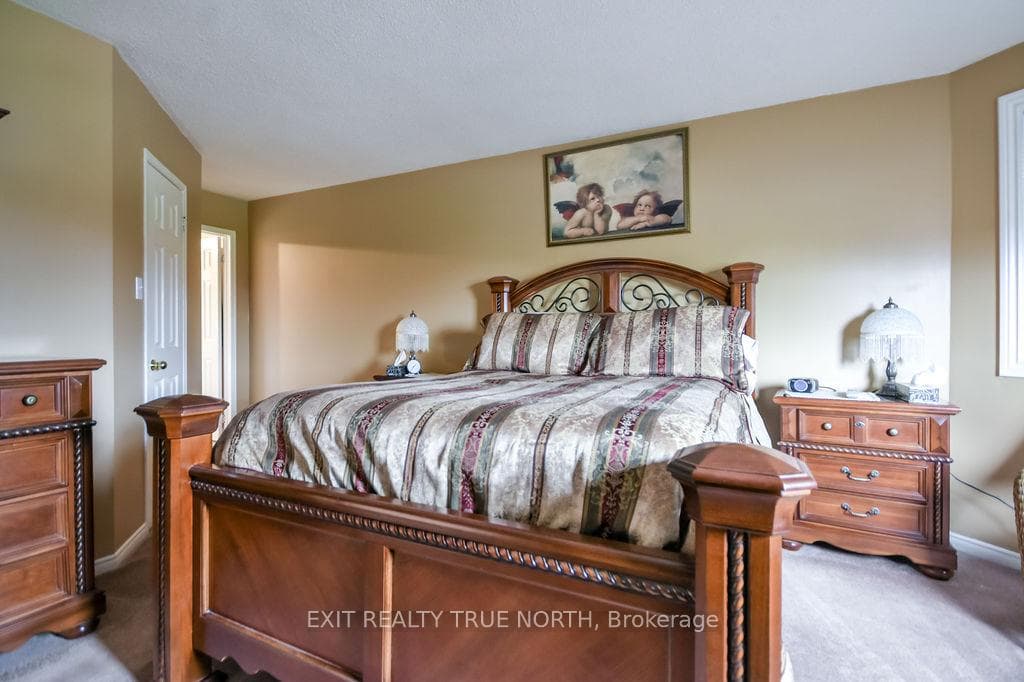 53 Etherington Crescent photo 18