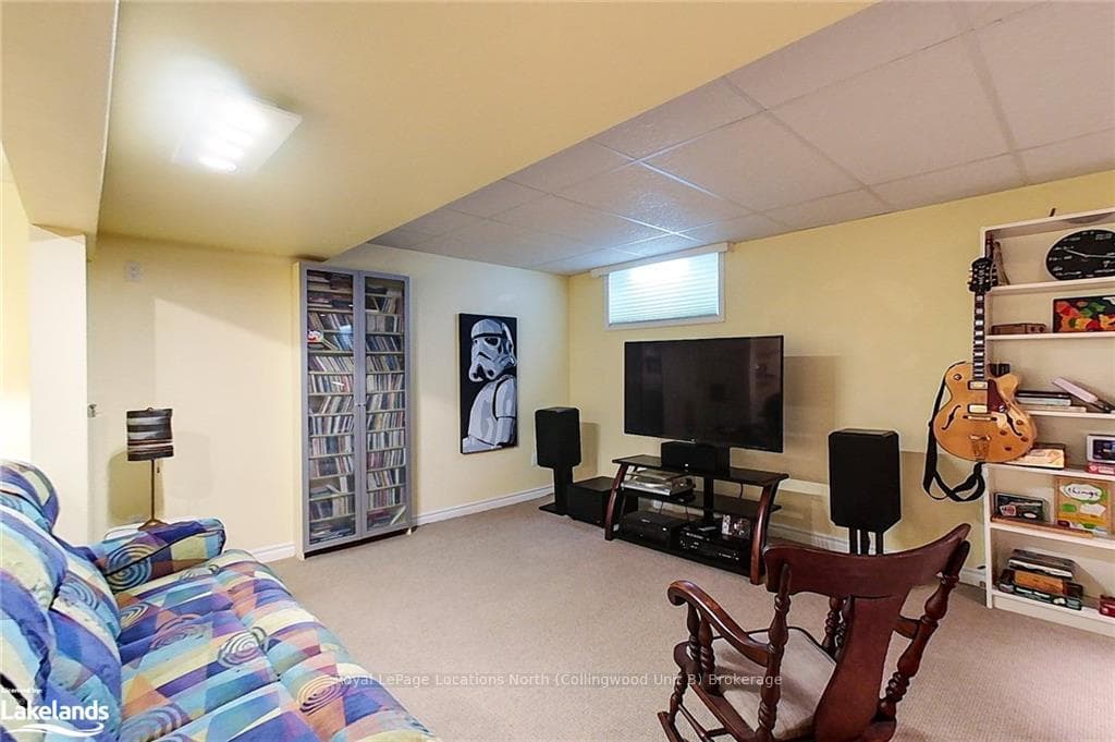 13 COUNTRY Crescent photo 34