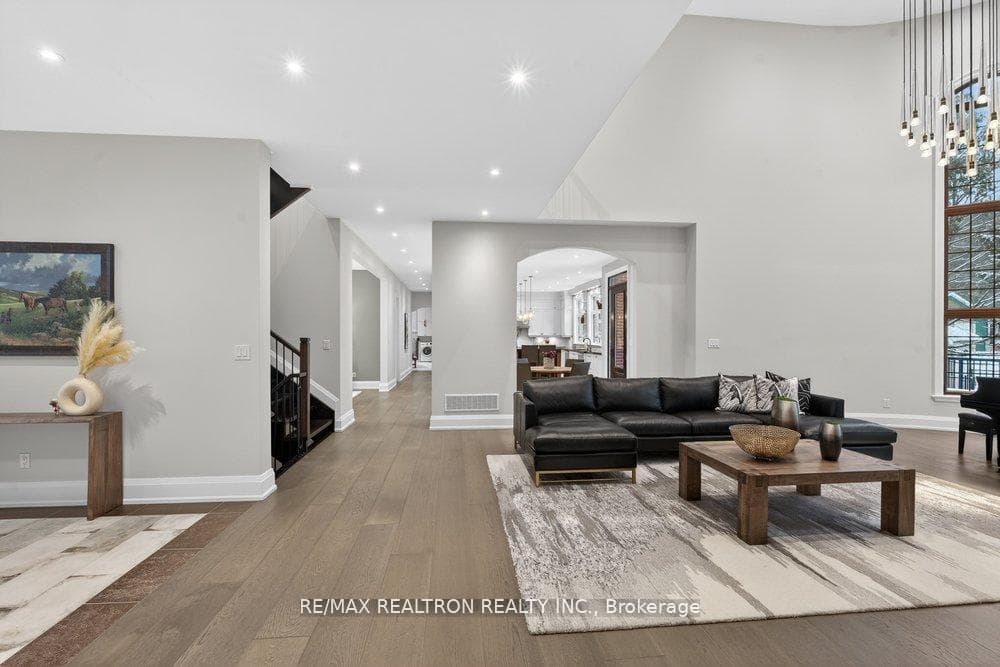 14705 Jane Street photo 20
