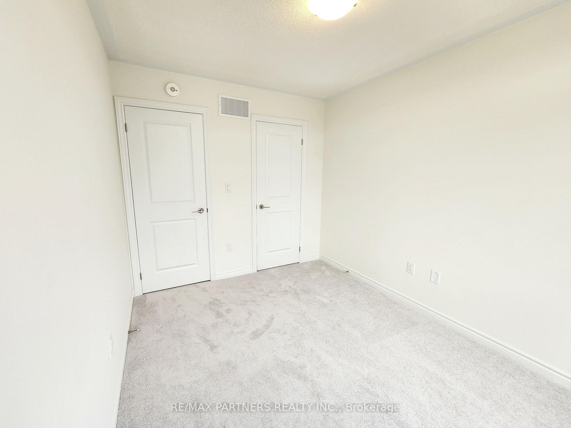 136 Greer Street photo 18