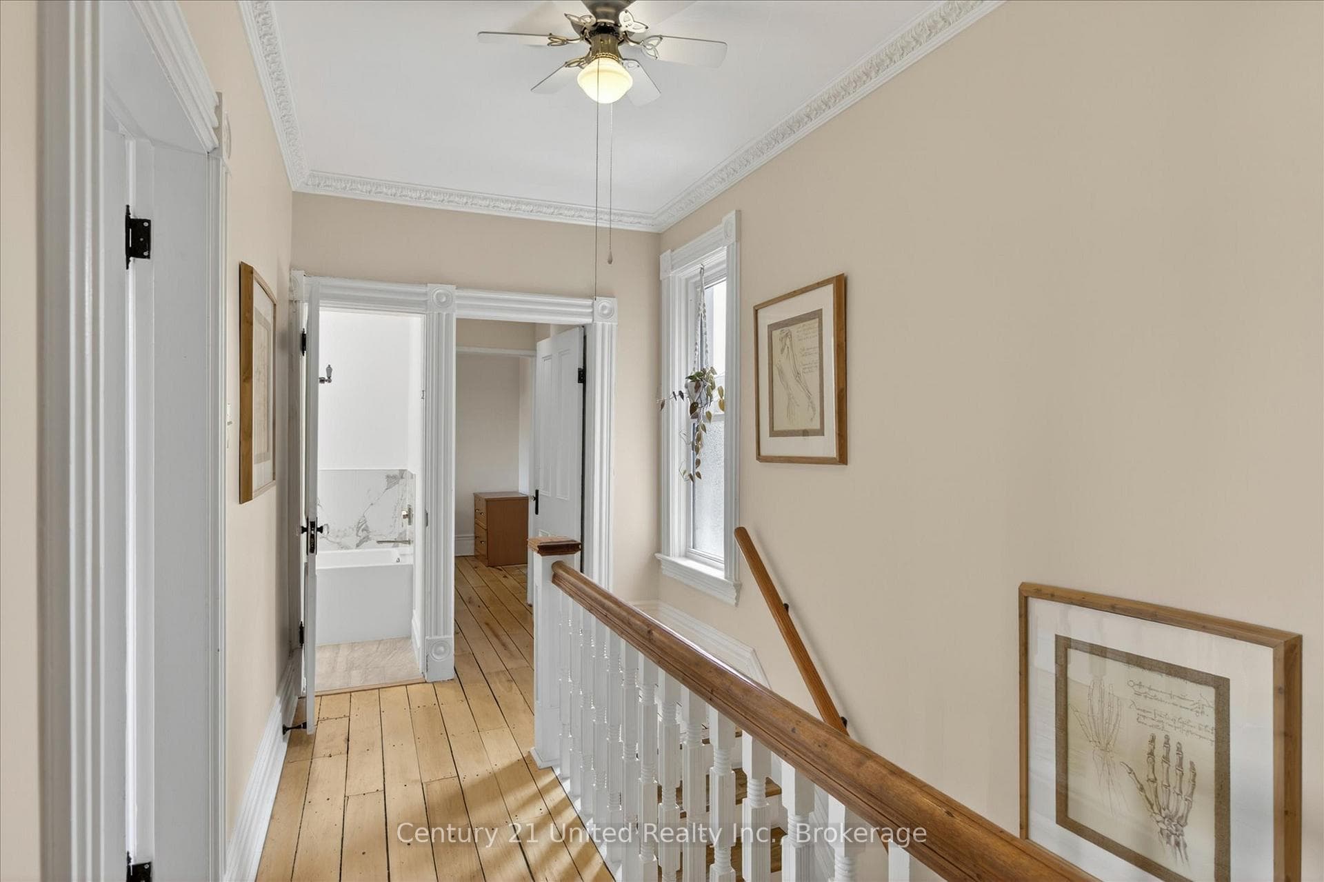 587 Gilmour Street photo 21