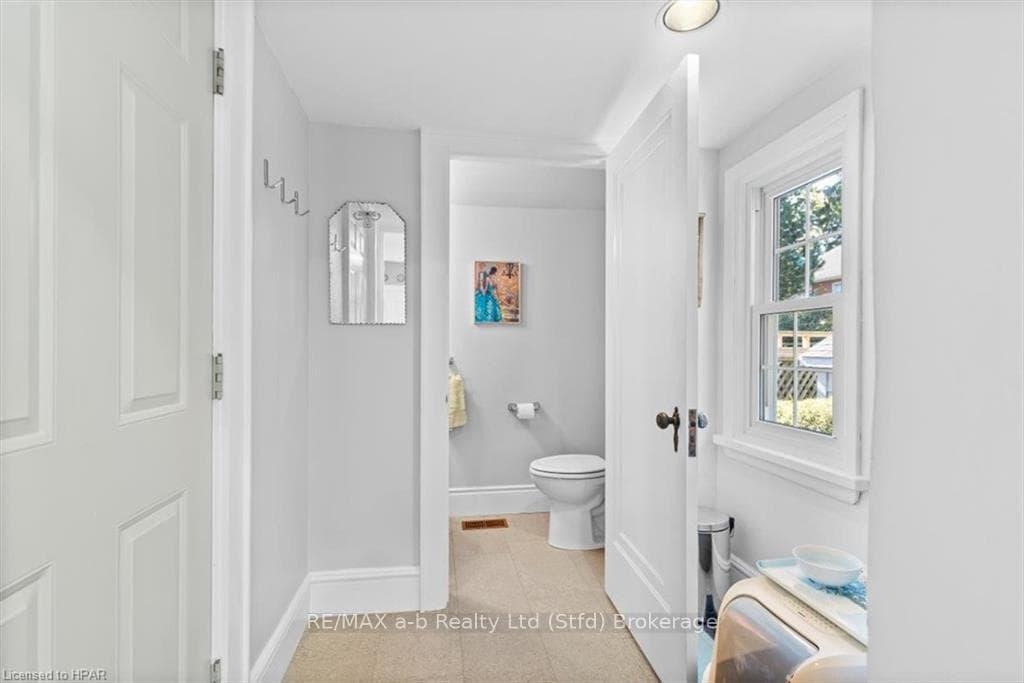 103 AVON Street photo 23