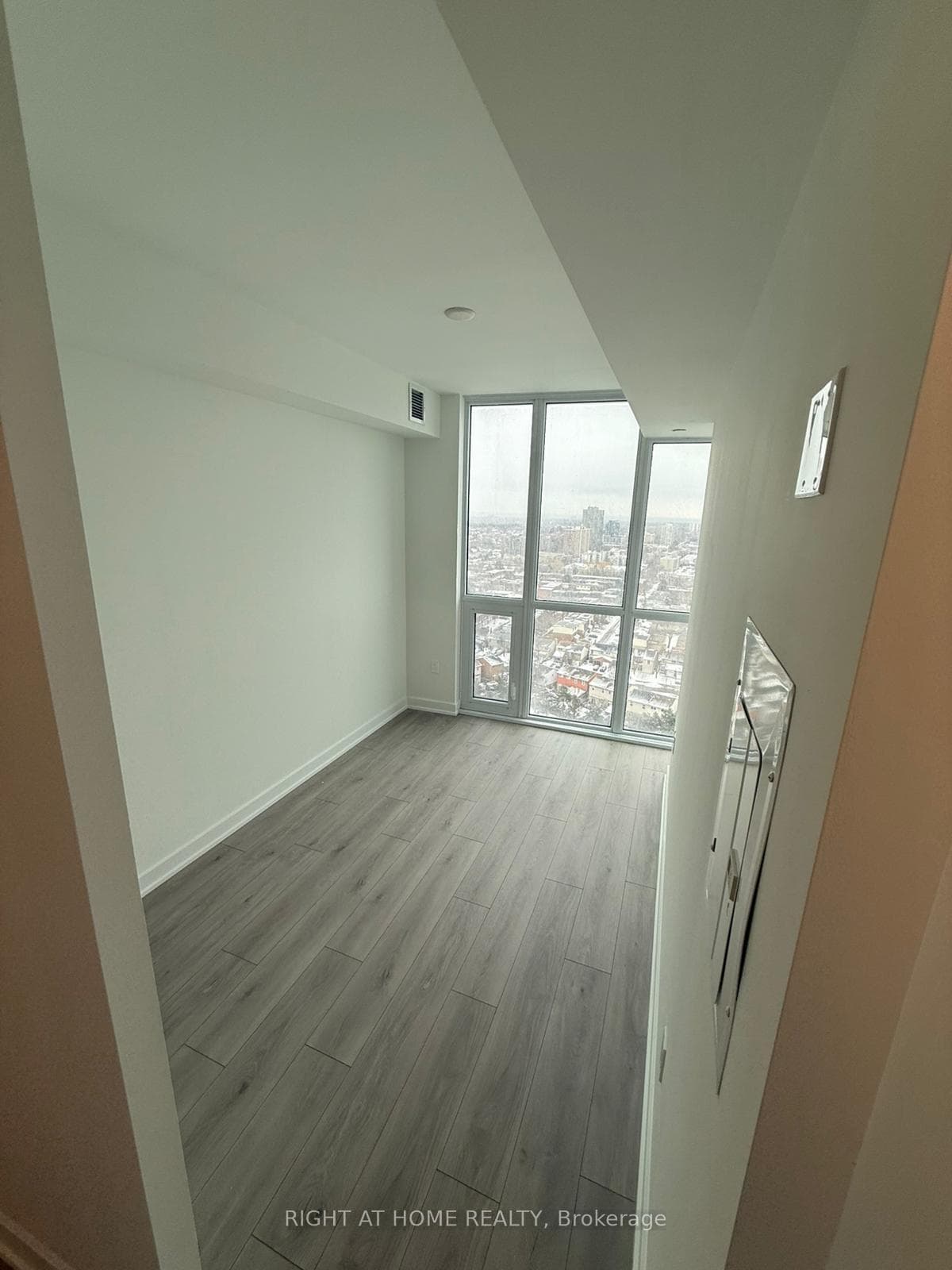 1 Fairview Road Unit 1811 photo 10