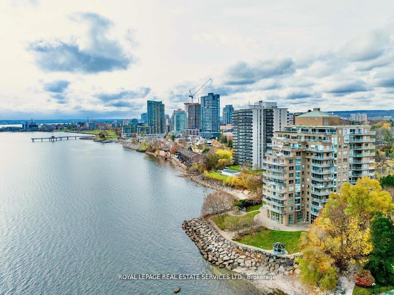2190 Lakeshore Road Unit 301 photo 32