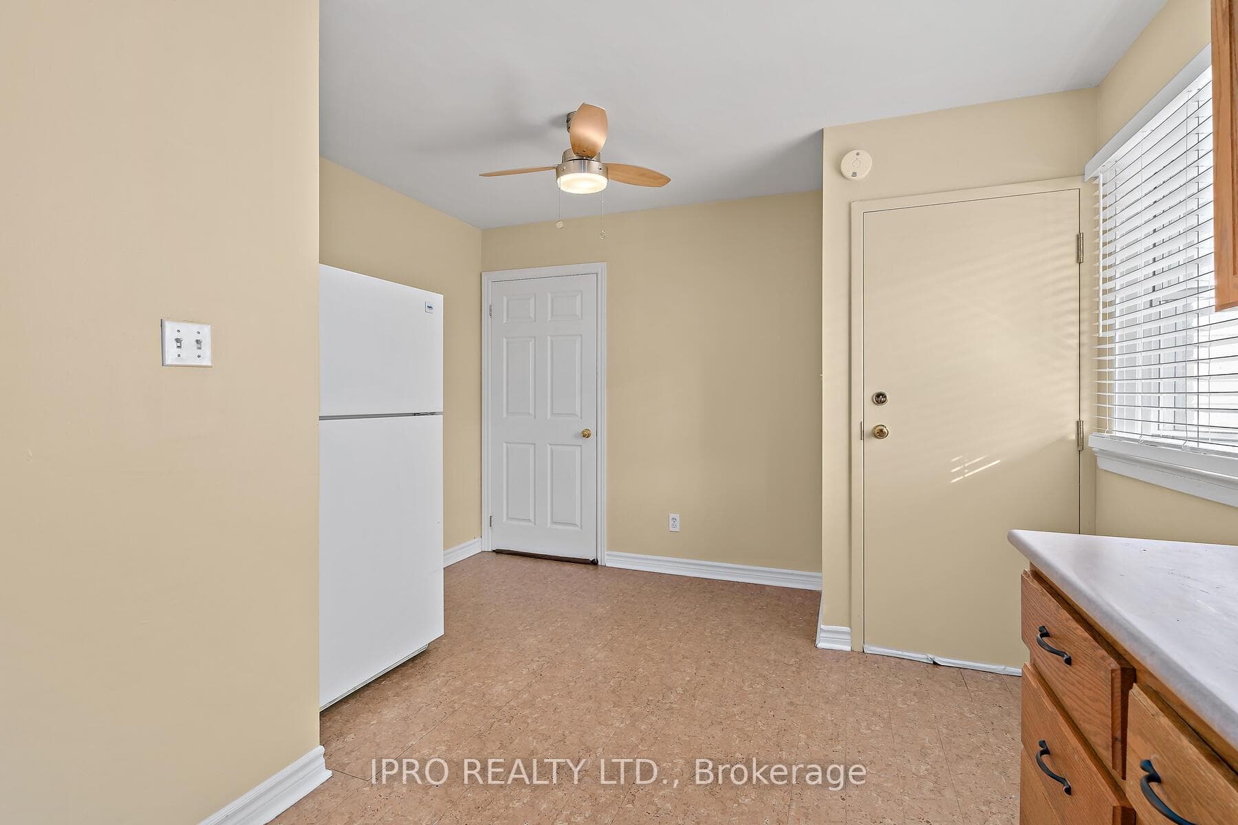 7 Rexway Drive Unit 7 photo 13
