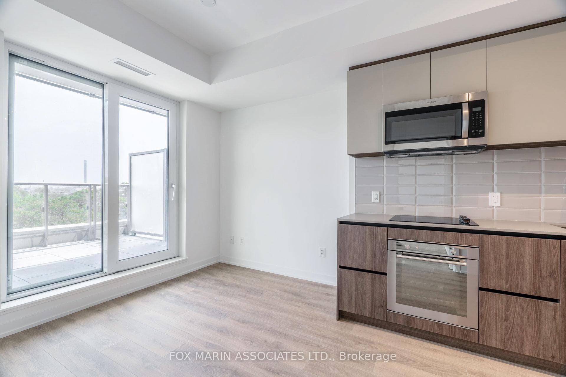 150 Logan Avenue Unit 630 photo 3