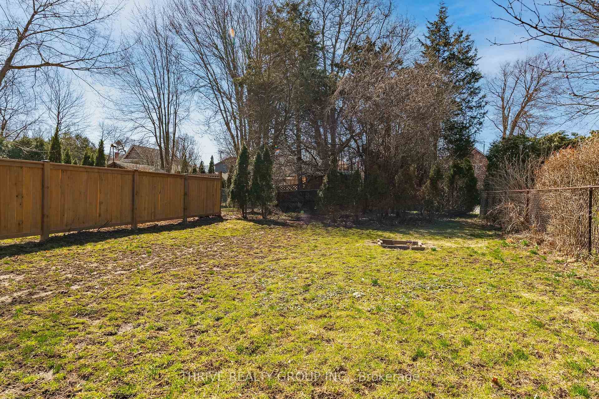 123 Thornton Avenue photo 34
