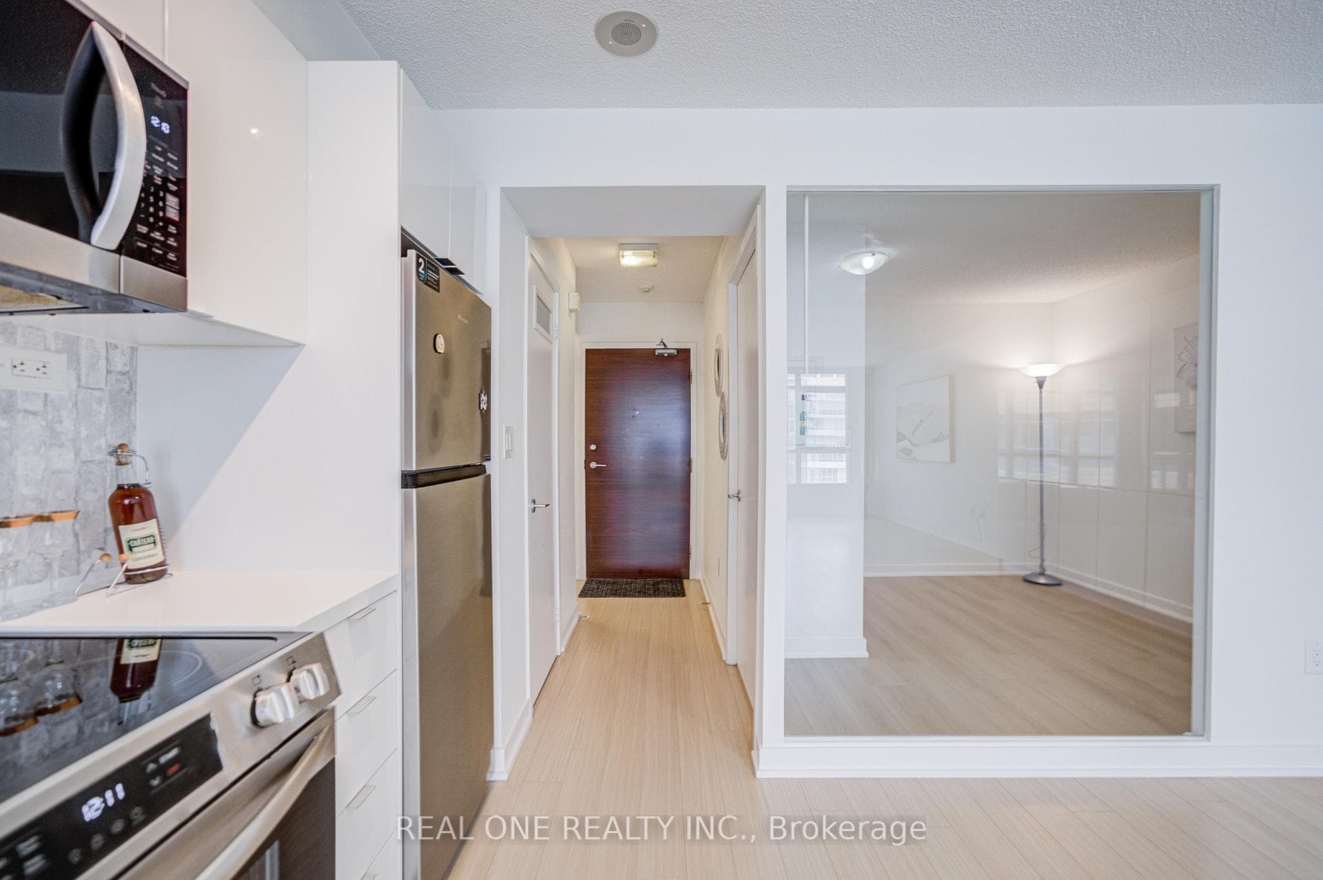 10 Capreol Court Unit 727 photo 18