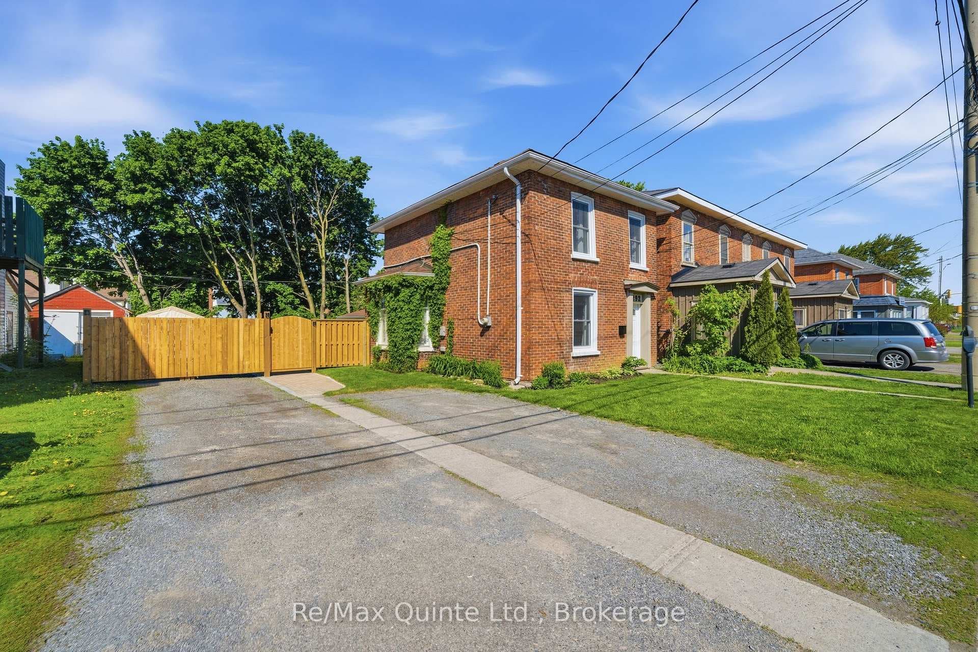 292 COLEMAN Street photo 2