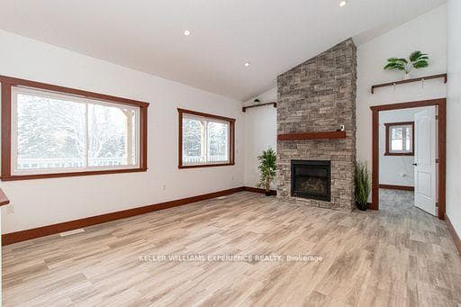 213 Yearley Road photo 20
