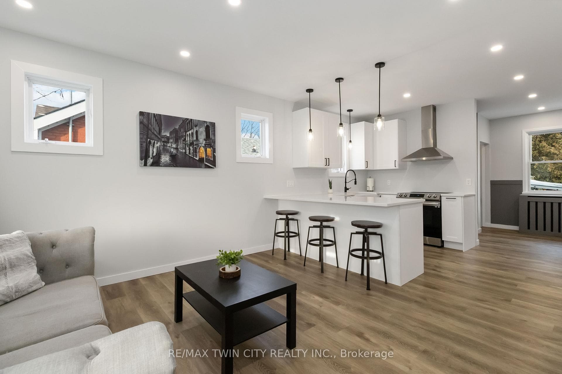 288 Marlborough Street photo 4