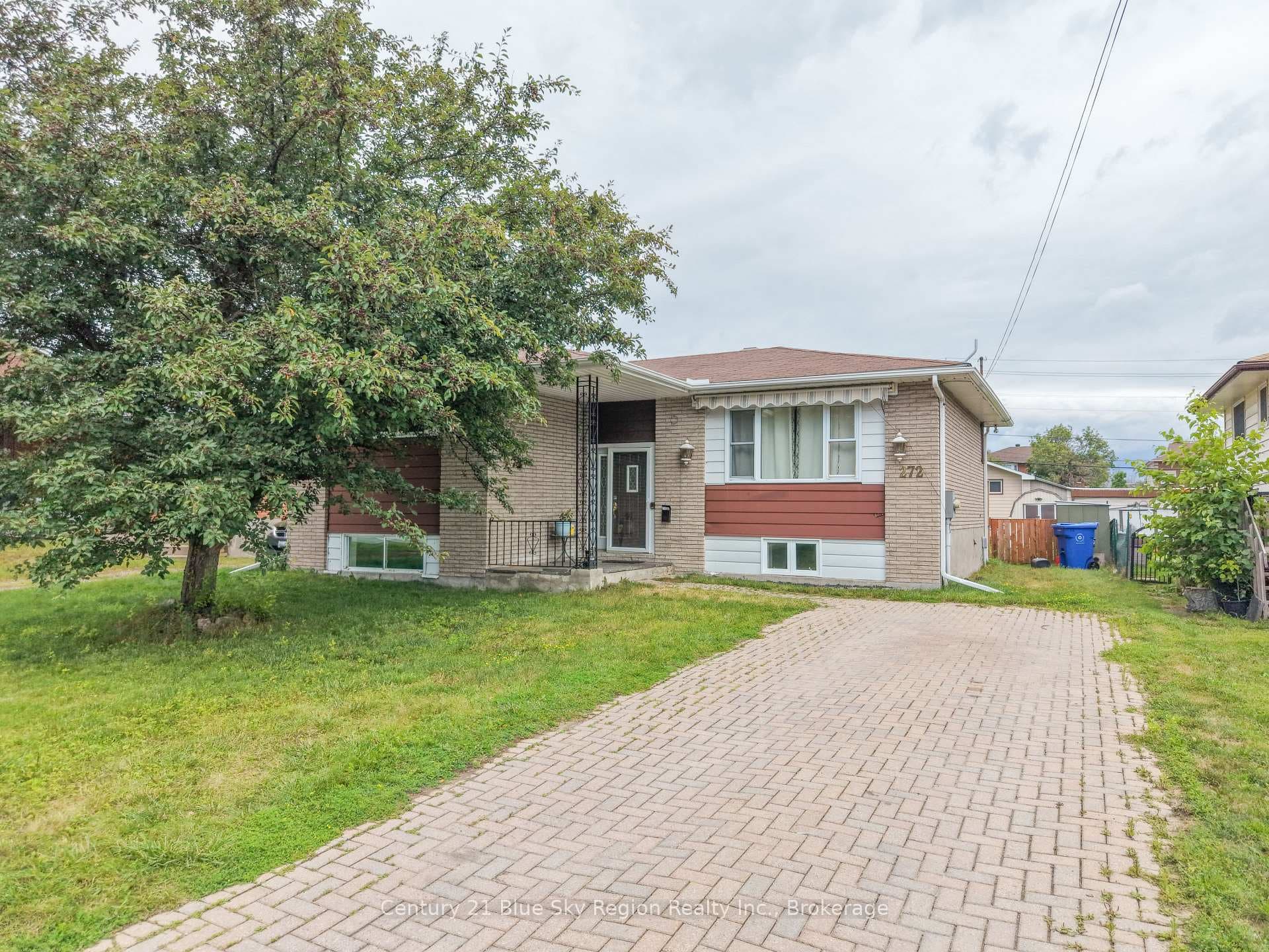 272 Patricia Street photo 3