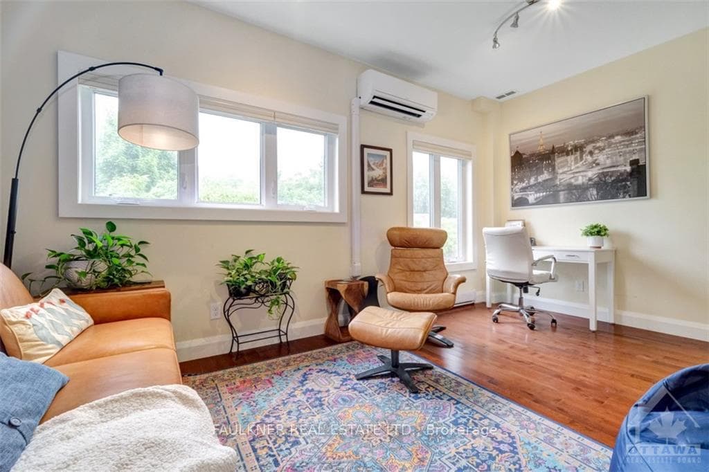 63 GROVE Avenue photo 18