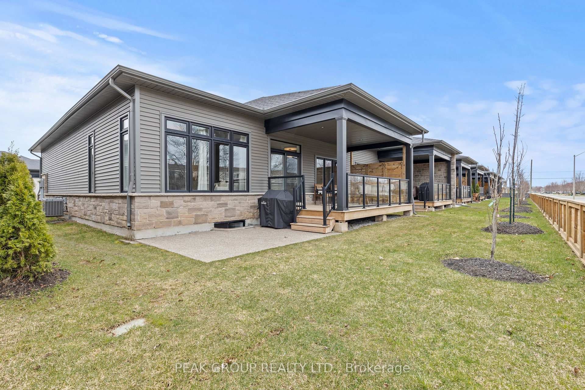 8974 Willoughby Drive Unit 8 photo 43