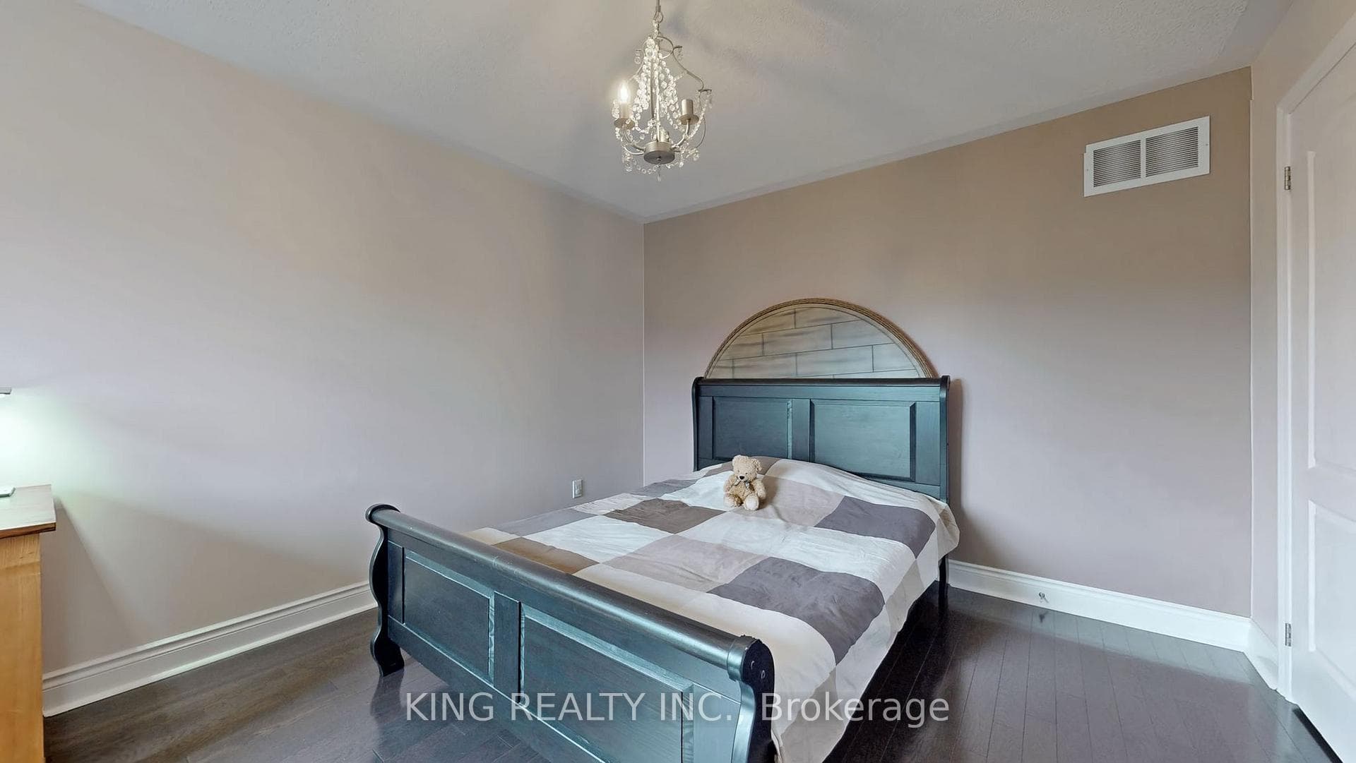 939 Goring Circle photo 23