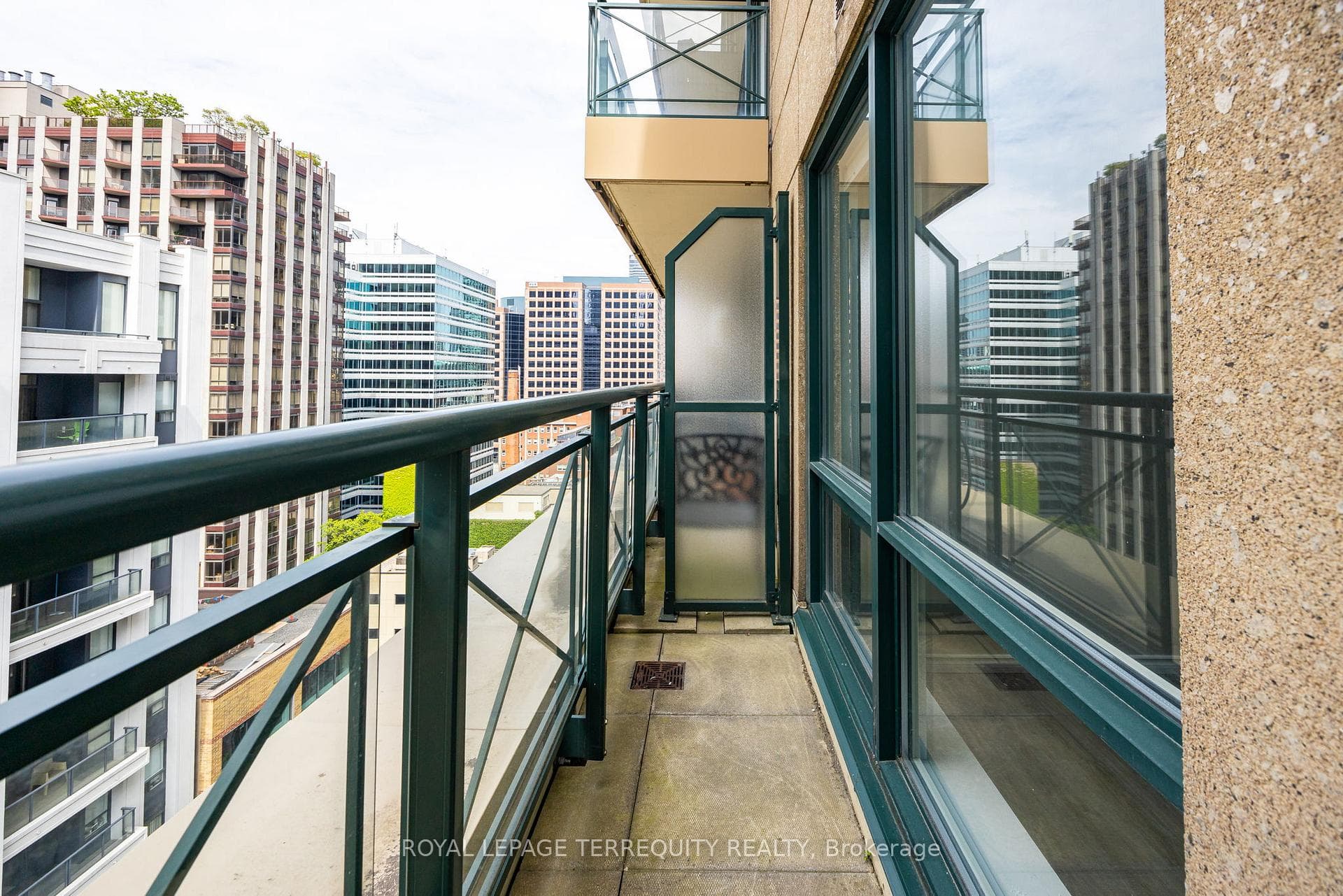 35 Hayden Street Unit 1306 photo 14