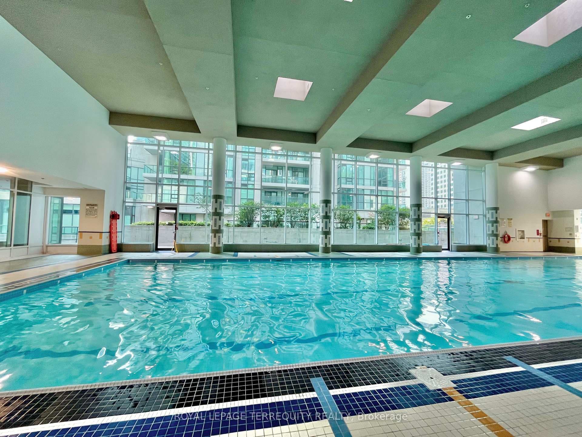 12 Yonge Street Unit 1002 photo 14