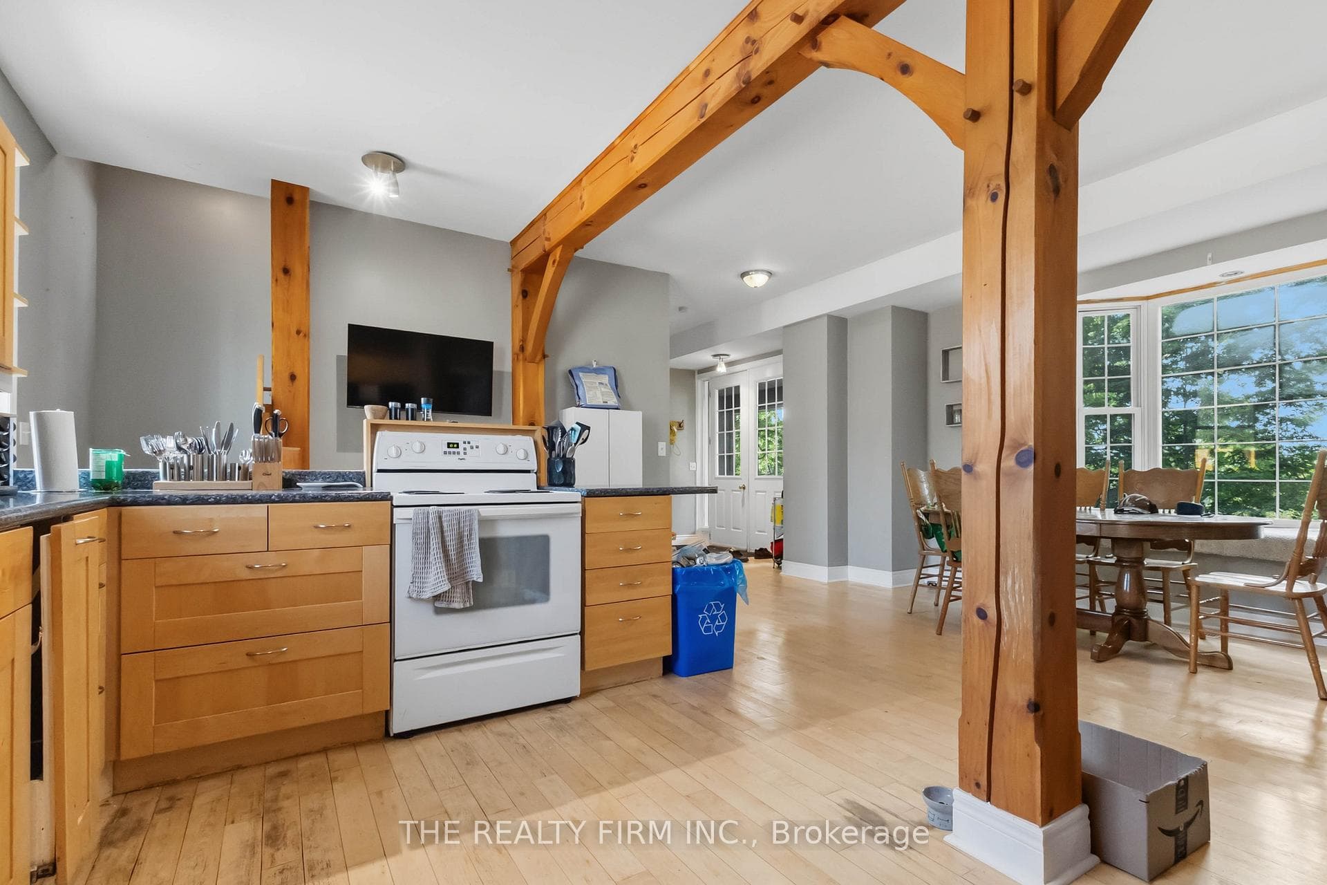 340 Riverside Drive photo 13