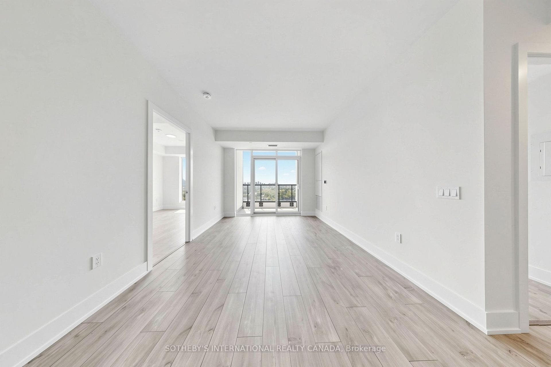 858 Dupont Street Unit 834 photo 12