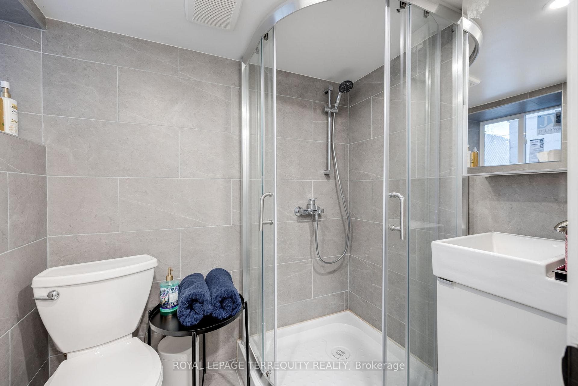 490 Symington Avenue Unit Bsmt photo 11