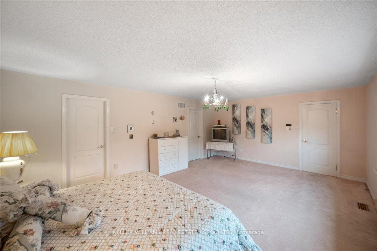 5187 Forest Hill Drive photo 23