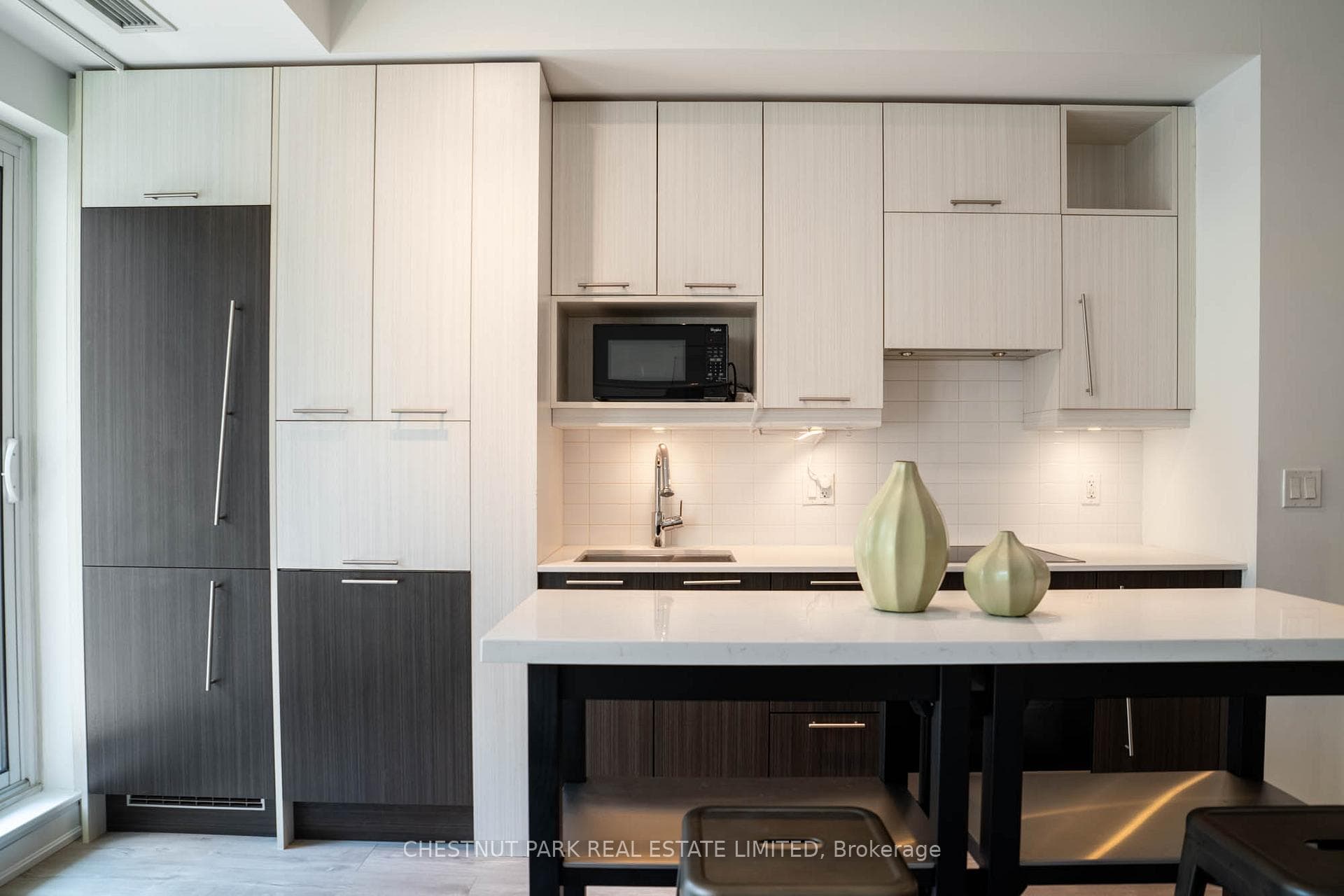 199 Richmond Street Unit 711 photo 5