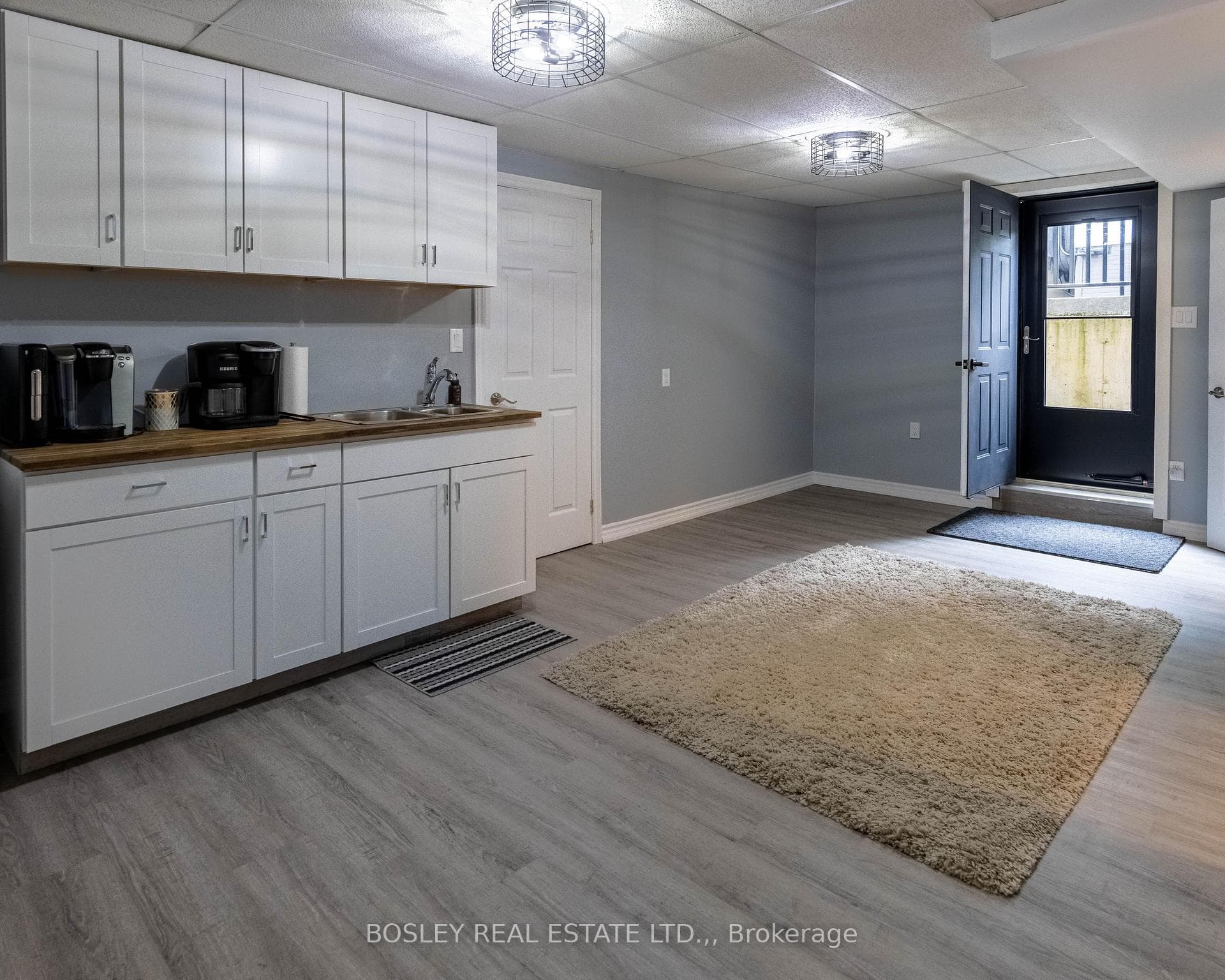 4949 Lyon's Parkway photo 27