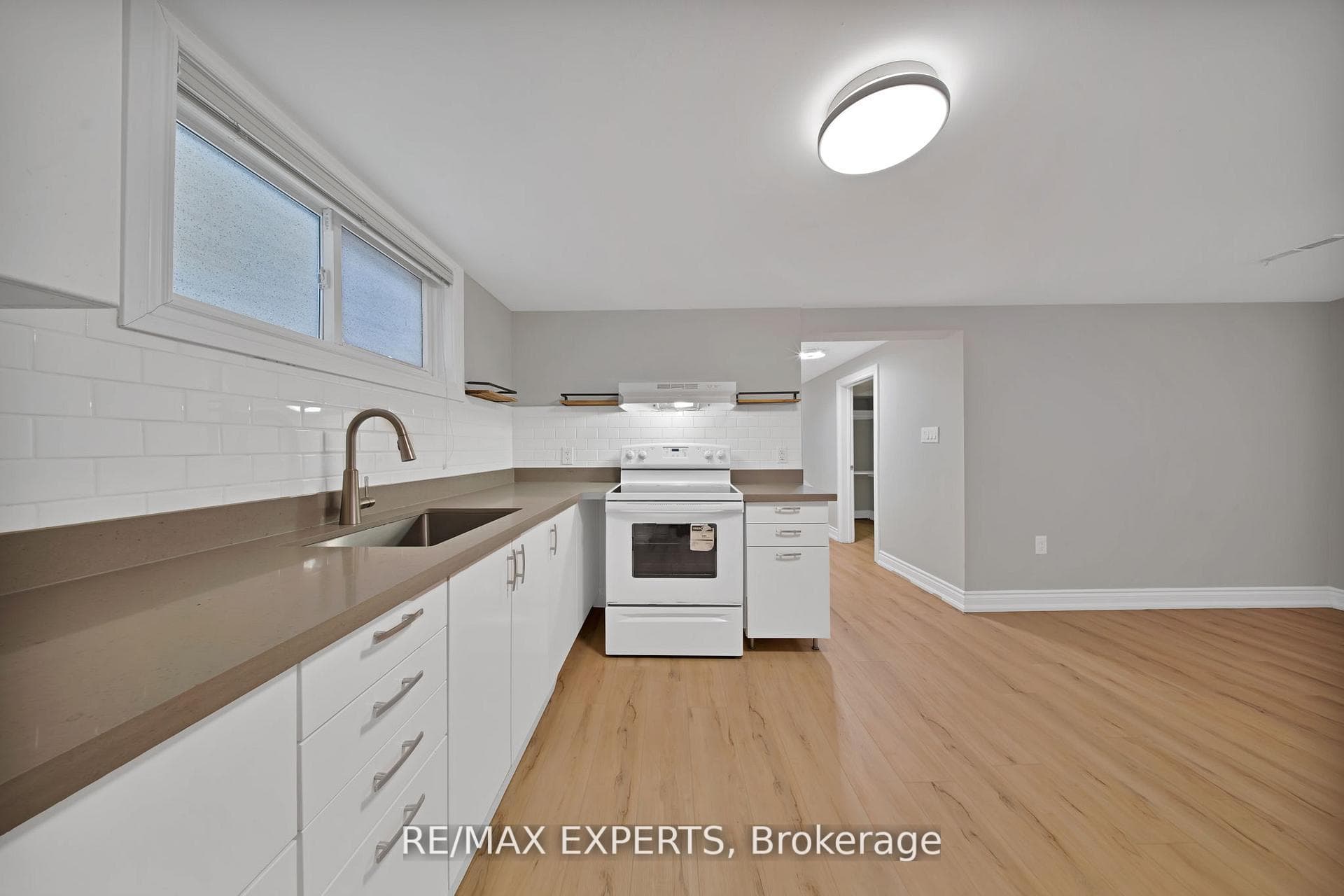 934 Beechwood Avenue Unit Lower photo 7