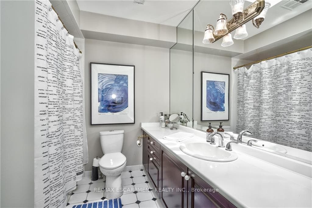 1395 Lakeshore Road photo 24