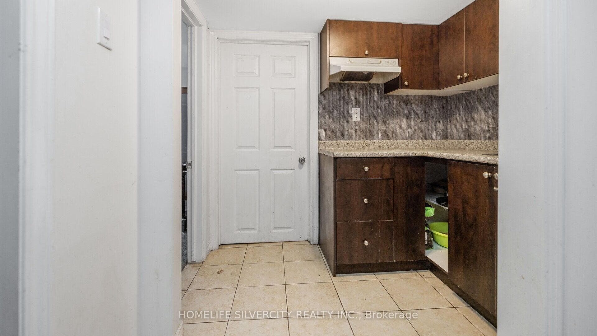 60 Dutch Crescent photo 35