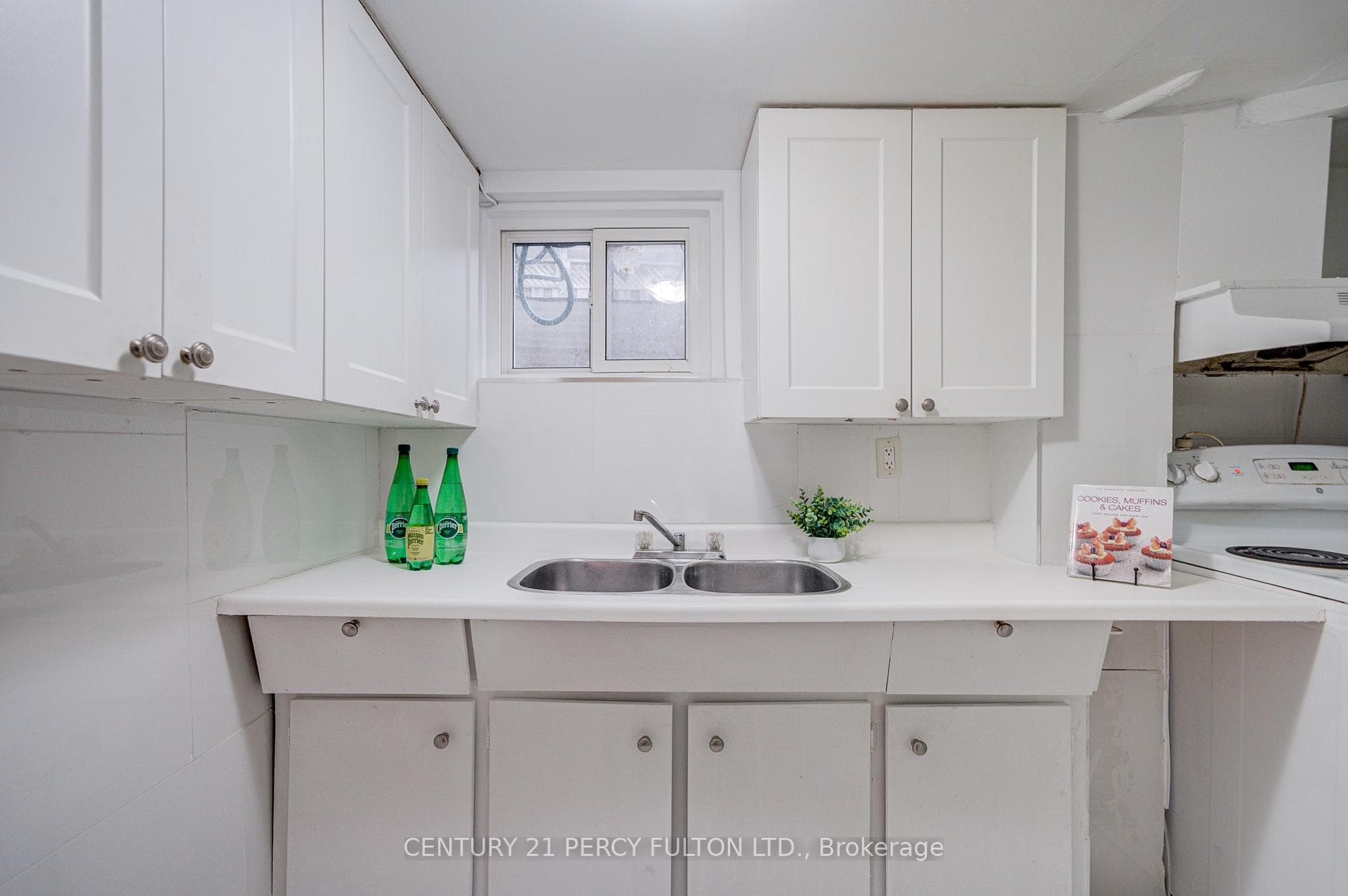 50 Mooregate Ave - basement kitchen