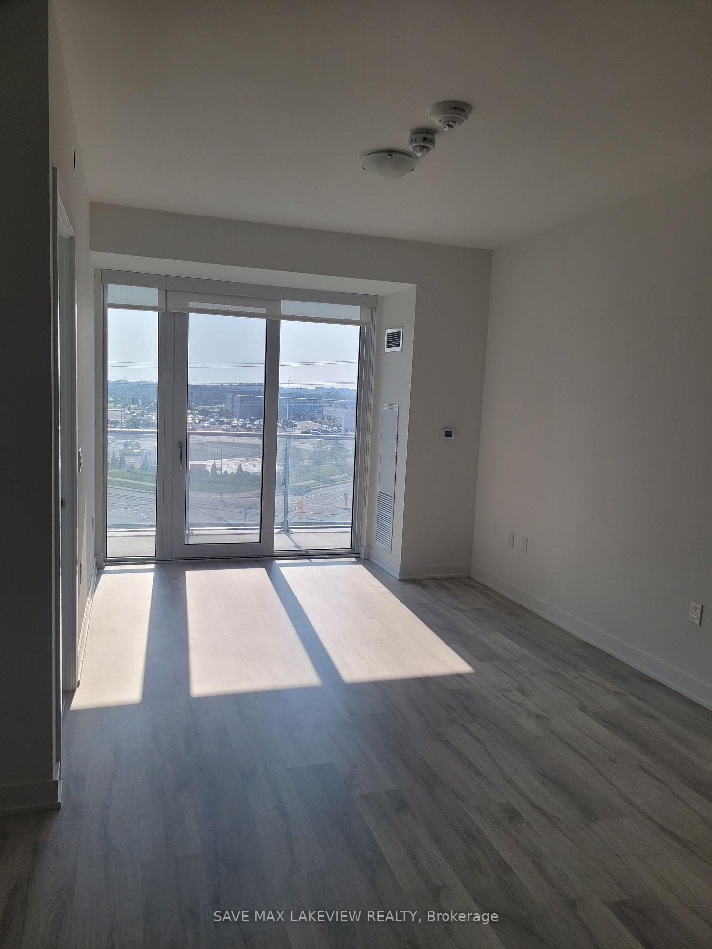 4655 Metcalfe Avenue Unit 510 photo 10