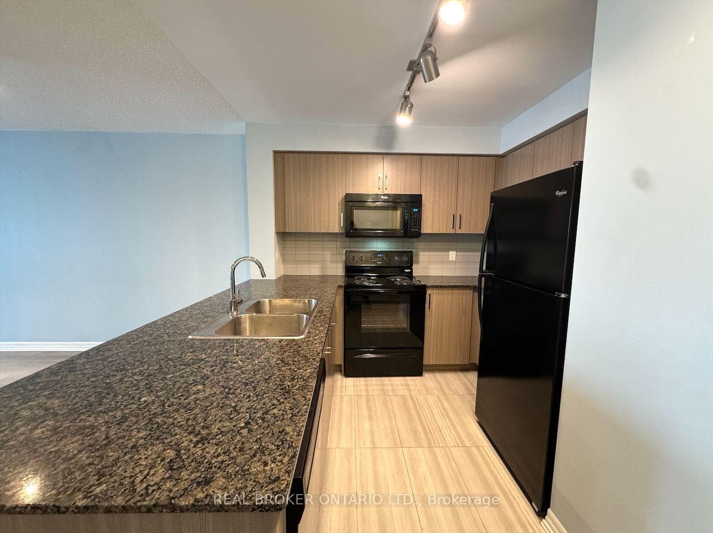80 Esther Lorrie Dr Drive Unit 703 photo 7
