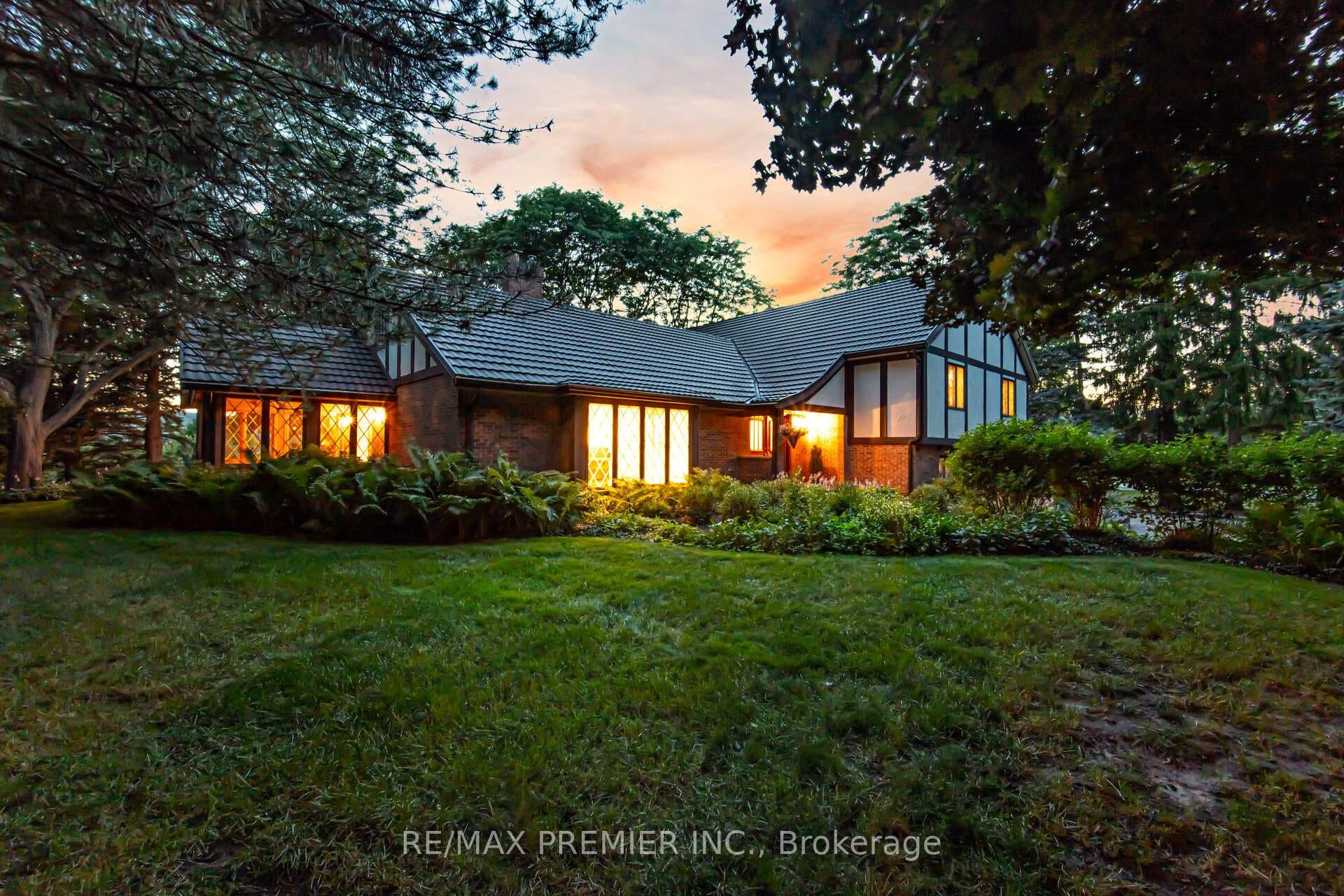18 Ingleview Drive photo 3