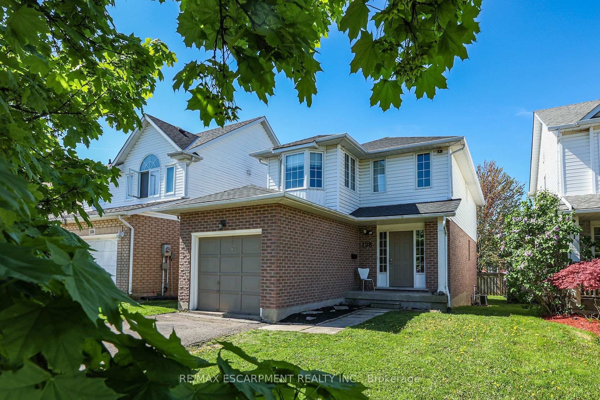 128 Summers Drive photo 1