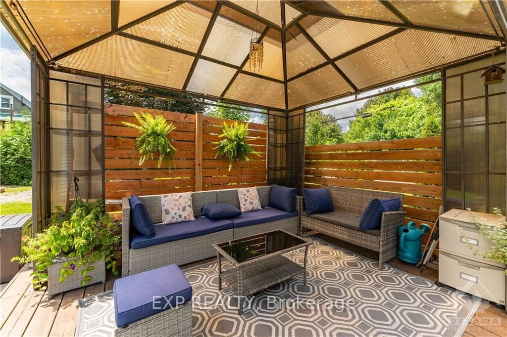 48 GERNISH Street photo 24