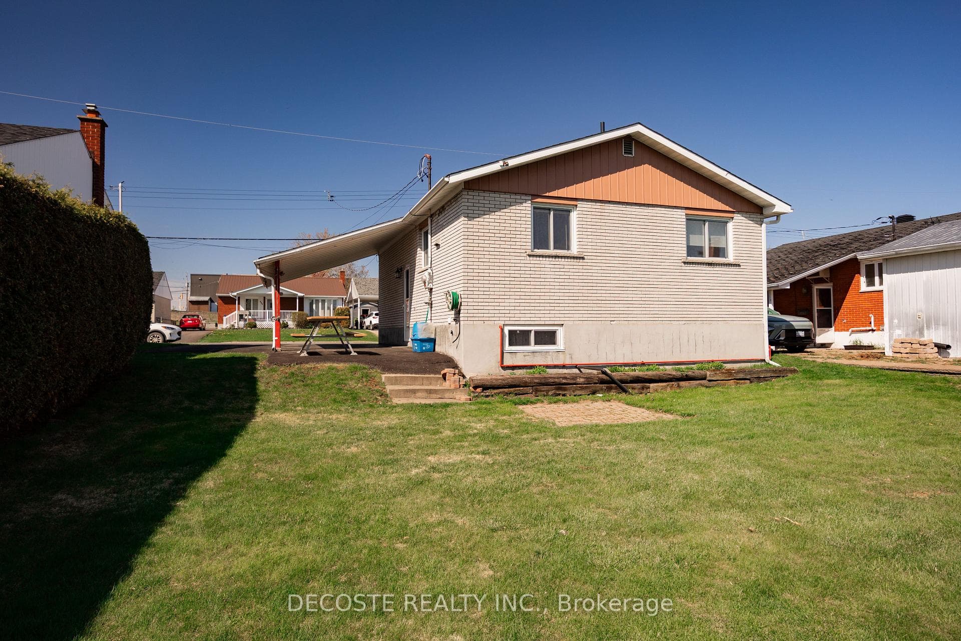 429 Dominion Street photo 27