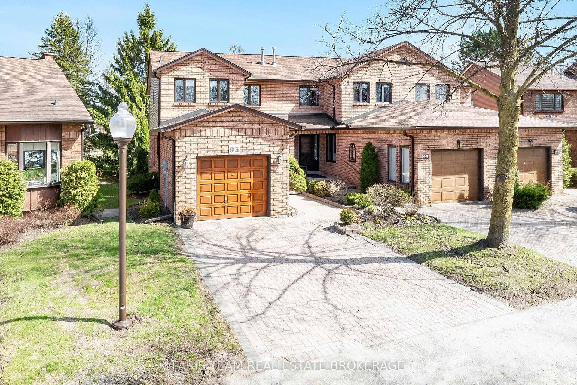 93 Riverview Road photo 1