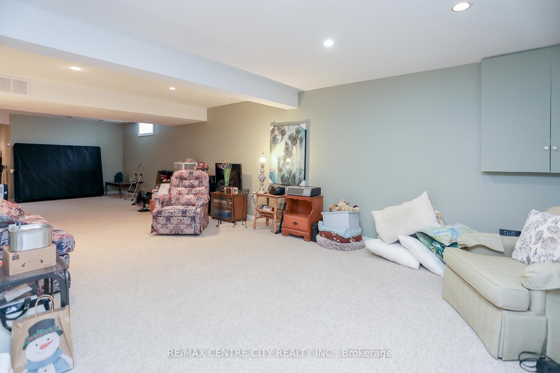 455 Highview Drive photo 32