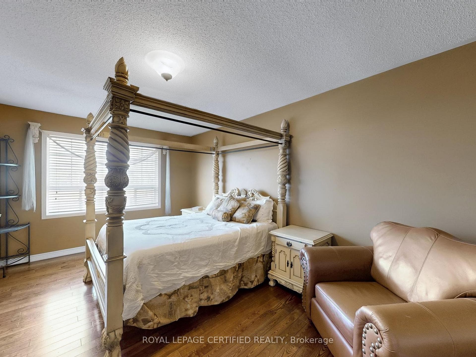 38 Lawren Harris Crescent photo 21