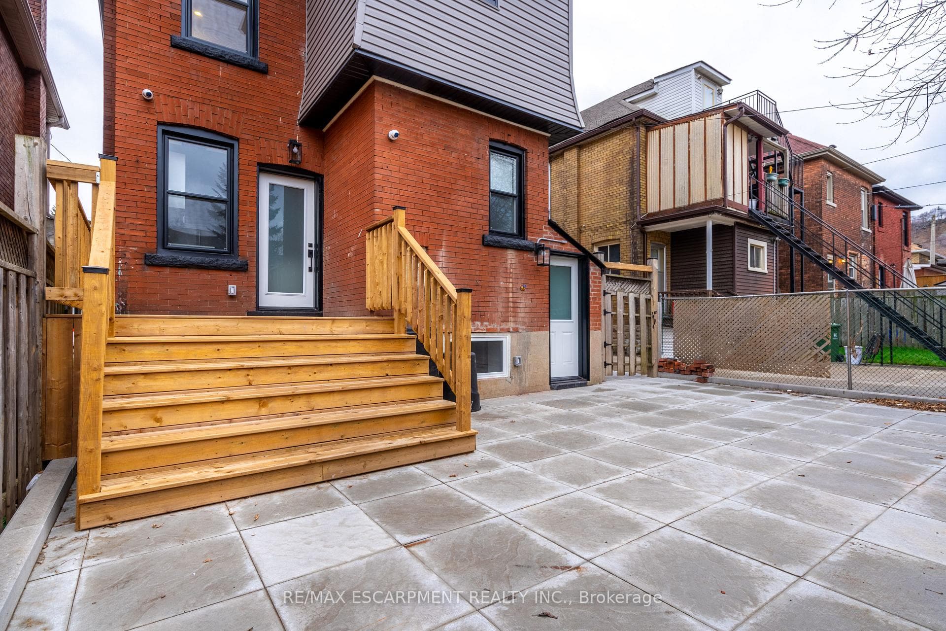 204 Balsam Avenue photo 48