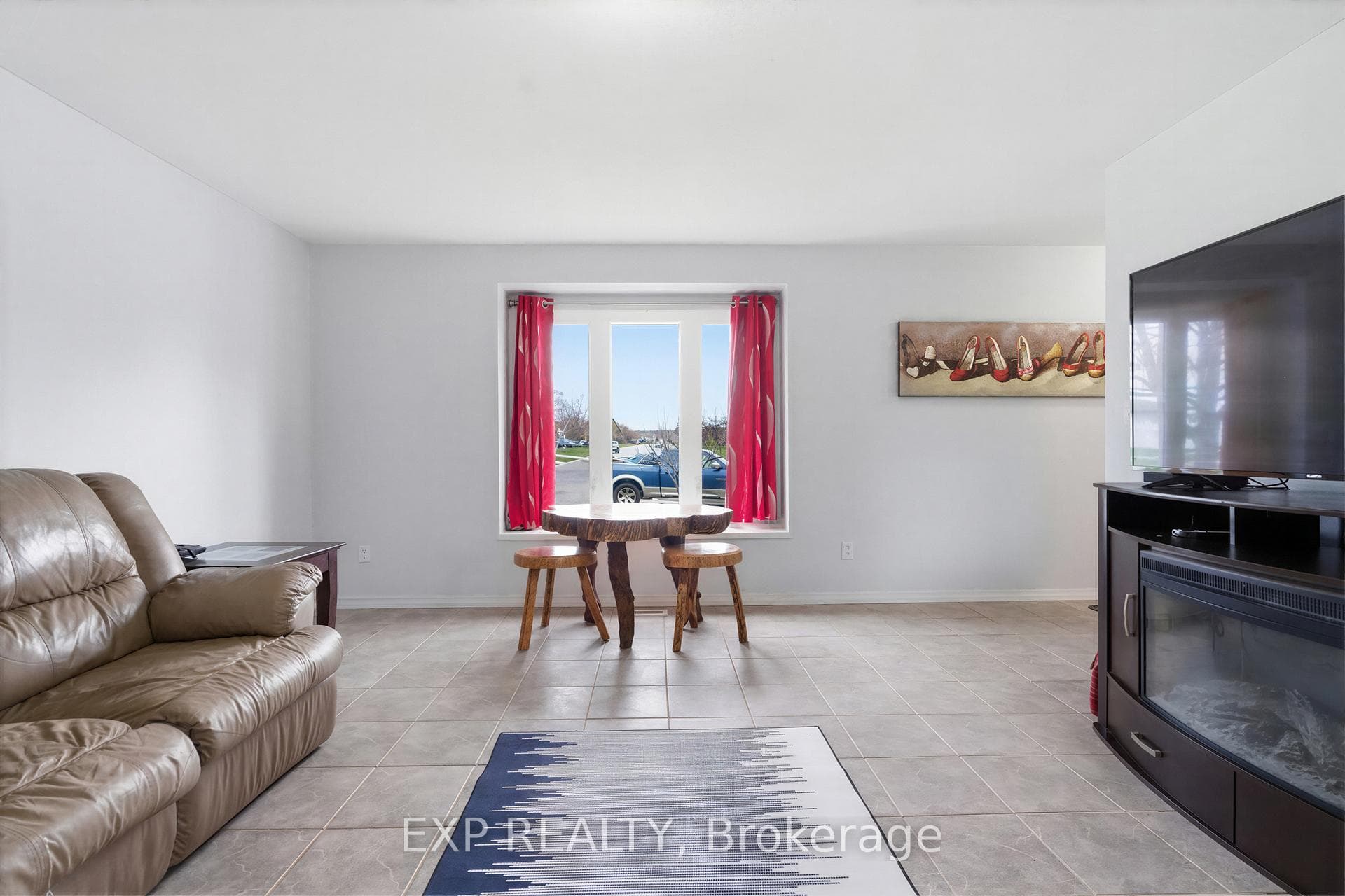 8 Abbott Lane photo 11