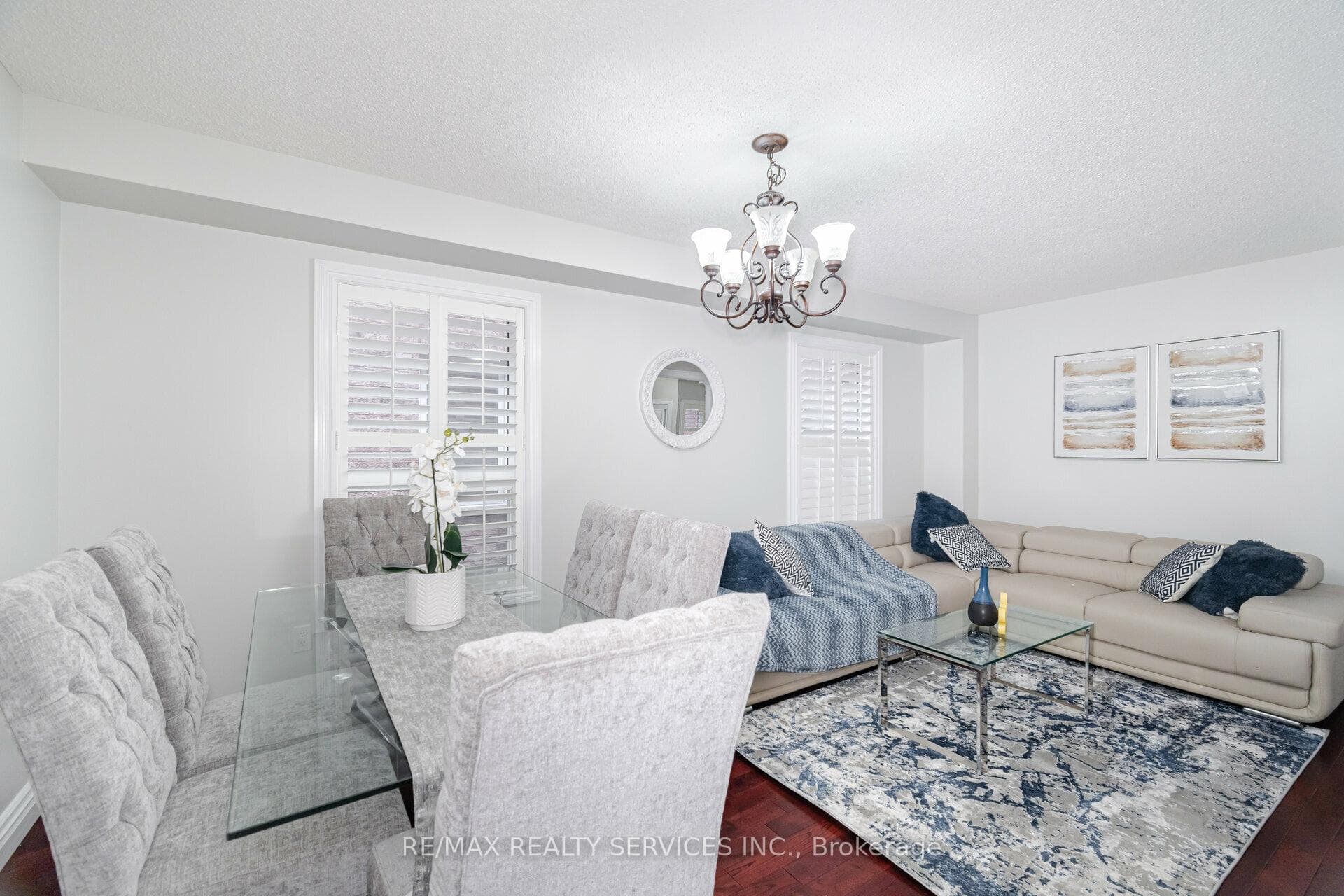31 Olympia Crescent photo 9